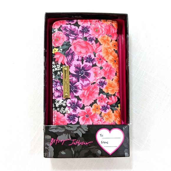 Betsey Johnson Handbags - Betsey Johnson BOXED Flowers Wallet Wristlet Floral Print BLUSH XORINGB